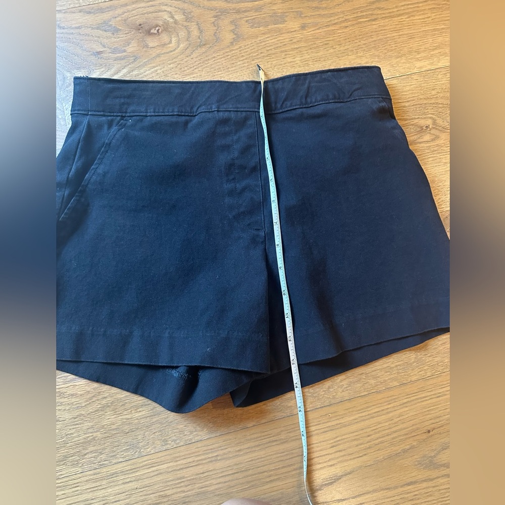 SPANX On-the-Go Shorts, 4"  size small - Picture 7 of 8